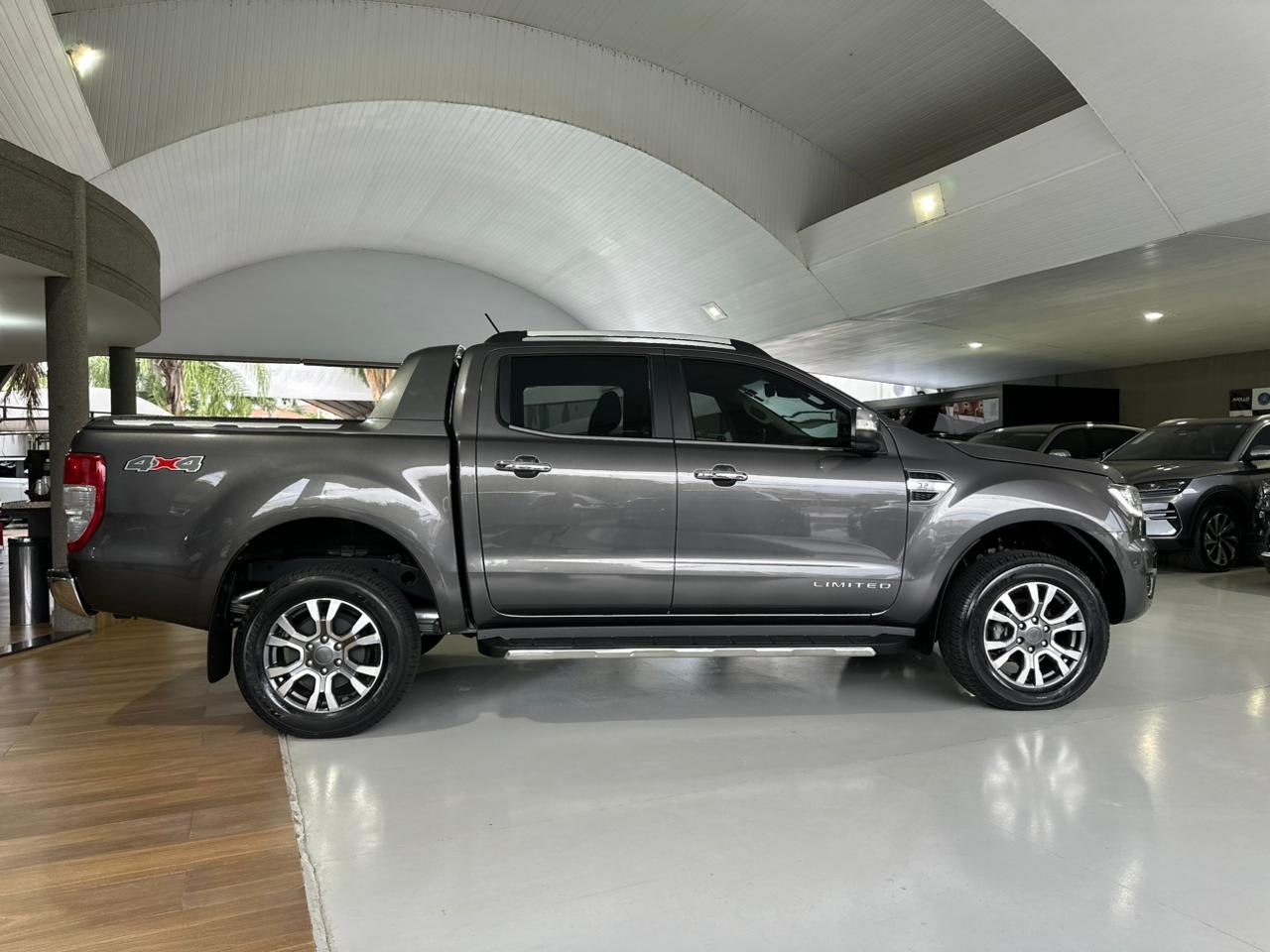FORD Ranger 3.2 20V CABINE DUPLA 4X4 LIMITED TURBO DIESEL AUTOMÁTICO
