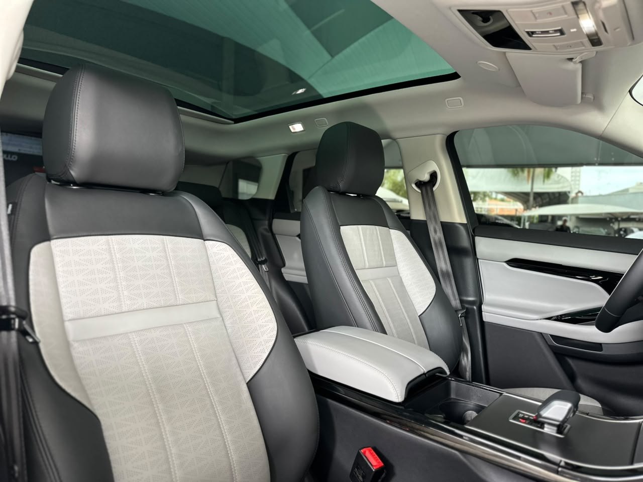 LAND ROVER Range Rover Evoque 2.0 4P FLEX P250 R-DYNAMIC HSE AWD AUTOMÁTICO