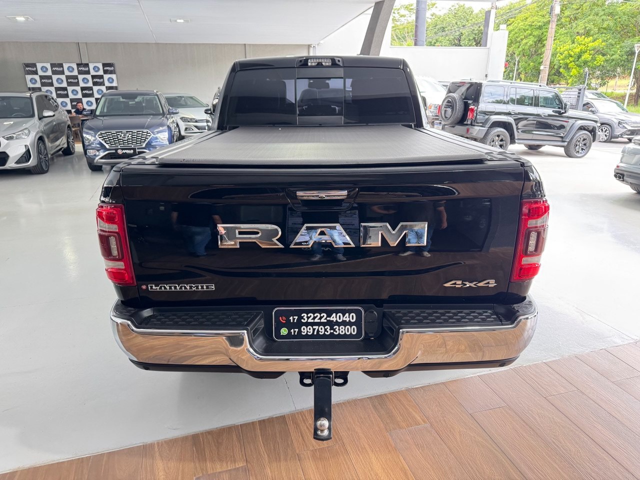 RAM 2500 6.7 I6 24V SLT CABINE DUPLA TURBO DIESEL LARAMIE 4X4 AUTOMÁTICO