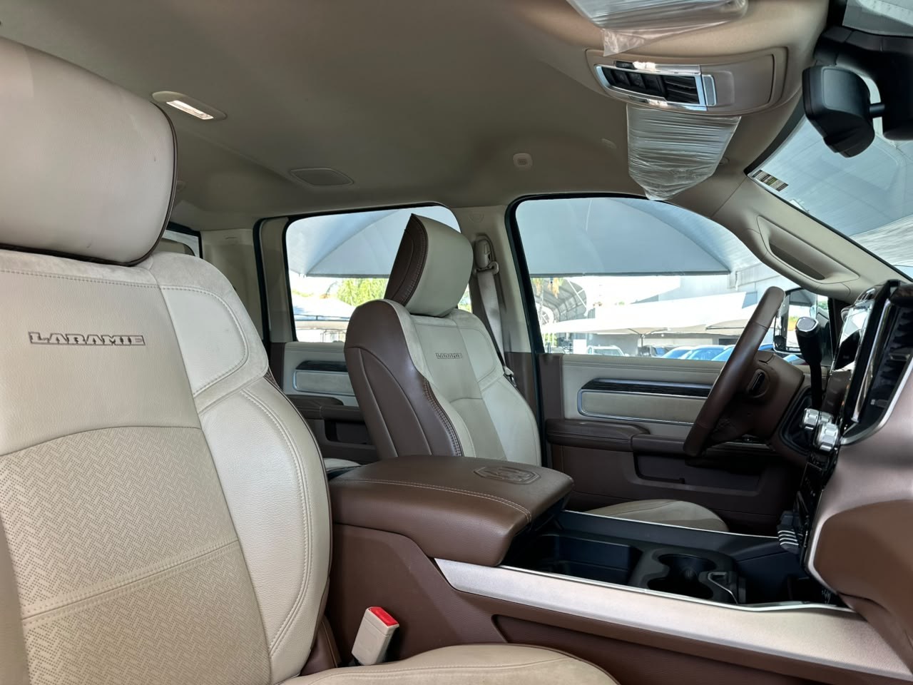 RAM 2500 6.7 I6 24V SLT CABINE DUPLA TURBO DIESEL LARAMIE 4X4 AUTOMÁTICO