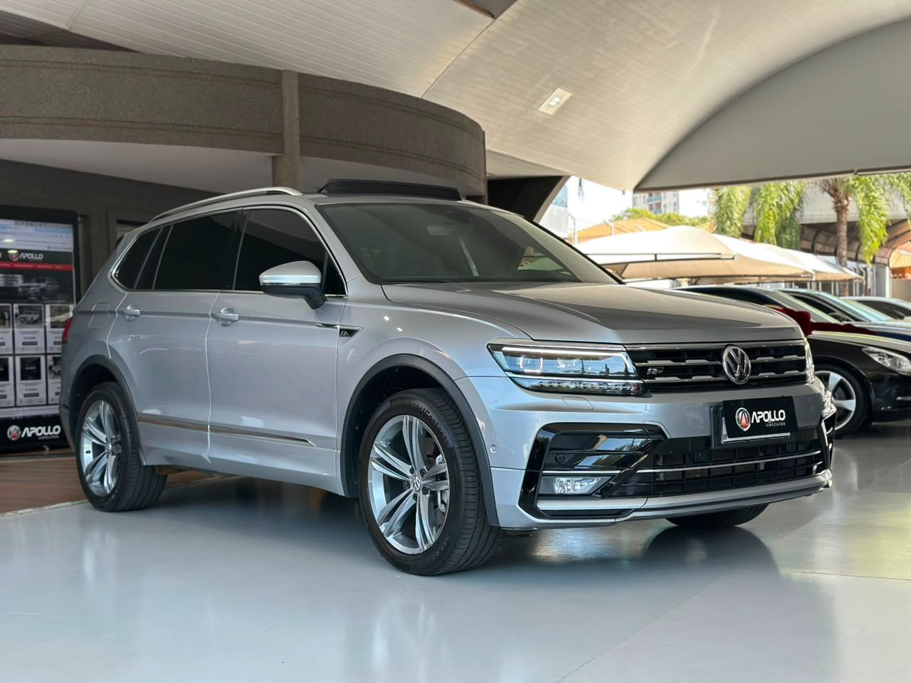 VOLKSWAGEN Tiguan 2.0 16V 4P TSI 300 TURBO R-LINE AUTOMÁTICO