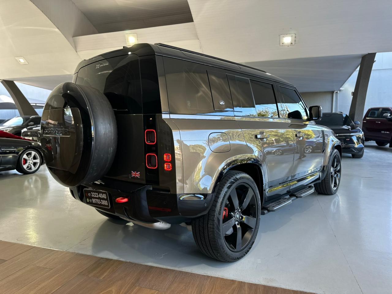 LAND ROVER Defender 110 3.0 24V 4P D300 TURBO DIESEL MHEV X-DYNAMIC HSE AWD AUTOMÁTICO