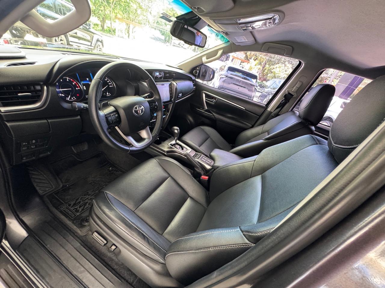 TOYOTA Hilux SW4 2.8 16V 4P SRX 4X4 7 LUGARES TURBO DIESEL AUTOMÁTICO