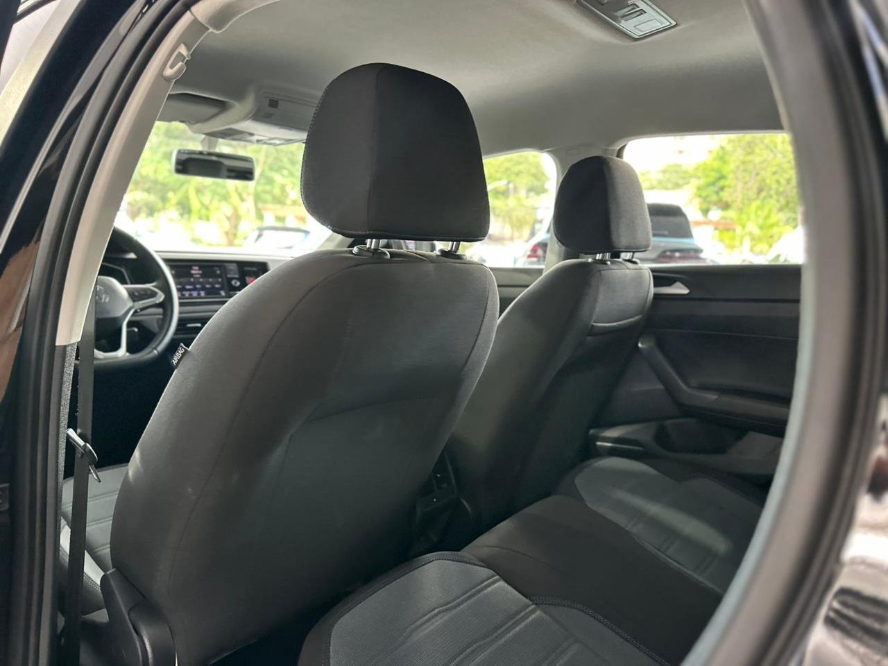 VOLKSWAGEN Nivus 1.0 4P FLEX 200 TSI COMFORTLINE TURBO AUTOMÁTICO