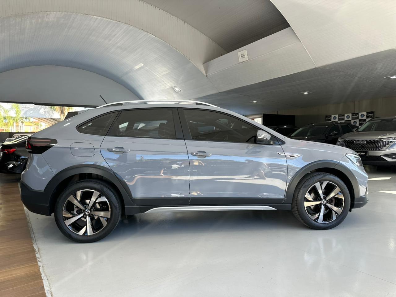 VOLKSWAGEN Nivus 1.0 4P FLEX 200 TSI HIGHLINE TURBO AUTOMÁTICO