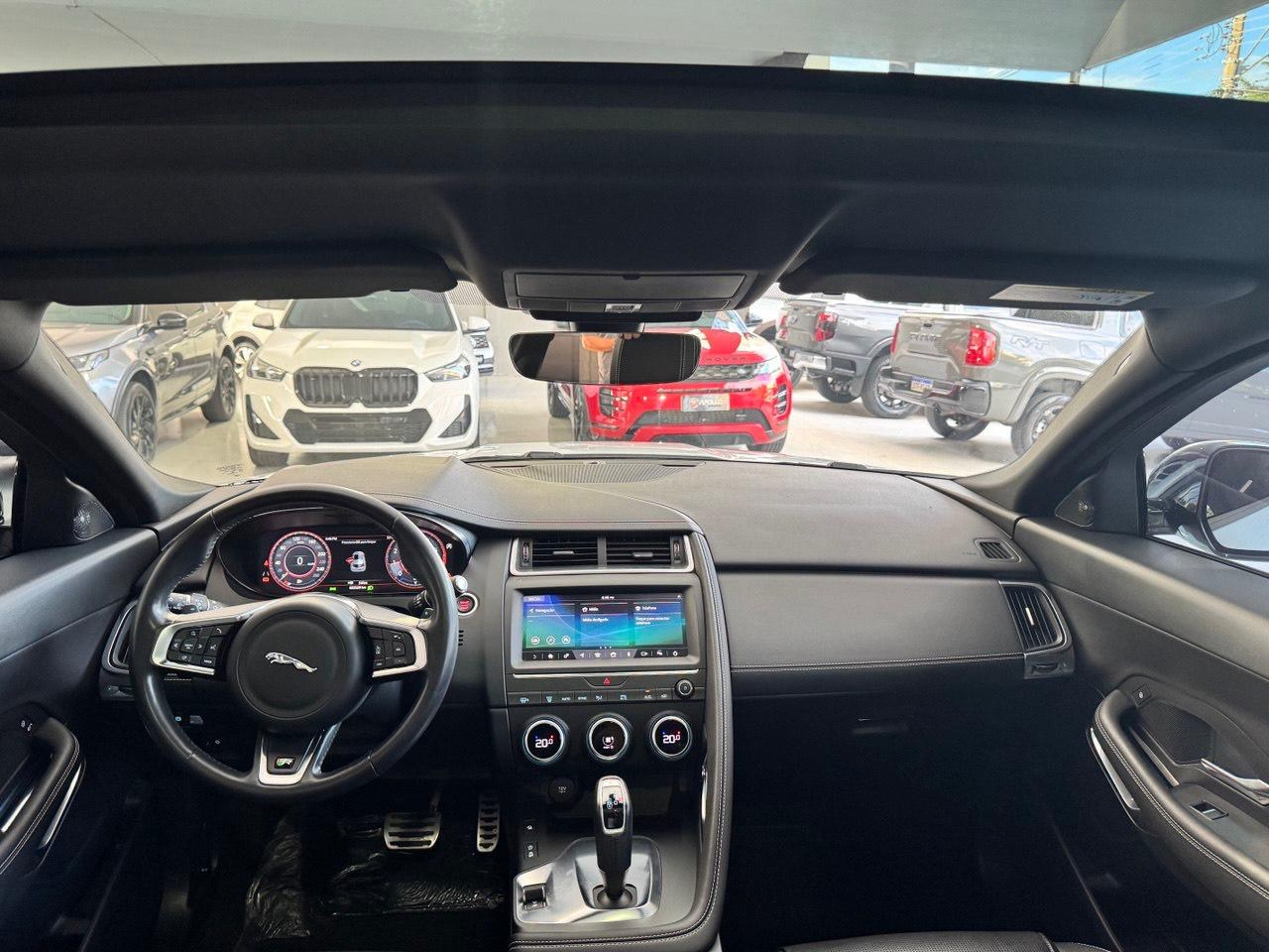 JAGUAR E-Pace 2.0 16V 4P P300 R-DYNAMIC S AWD TURBO AUTOMÁTICO