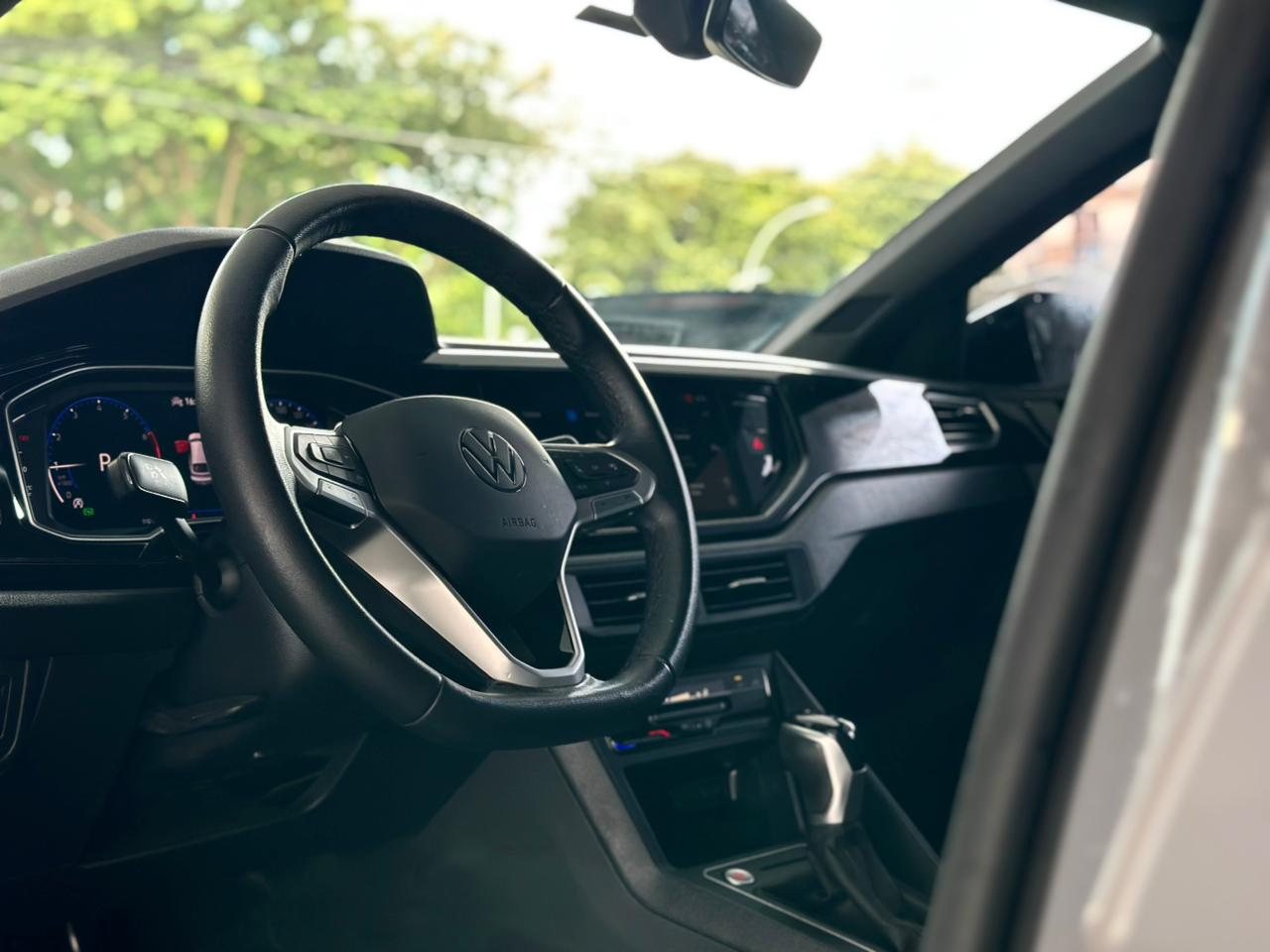 VOLKSWAGEN Nivus 1.0 4P FLEX 200 TSI HIGHLINE TURBO AUTOMÁTICO