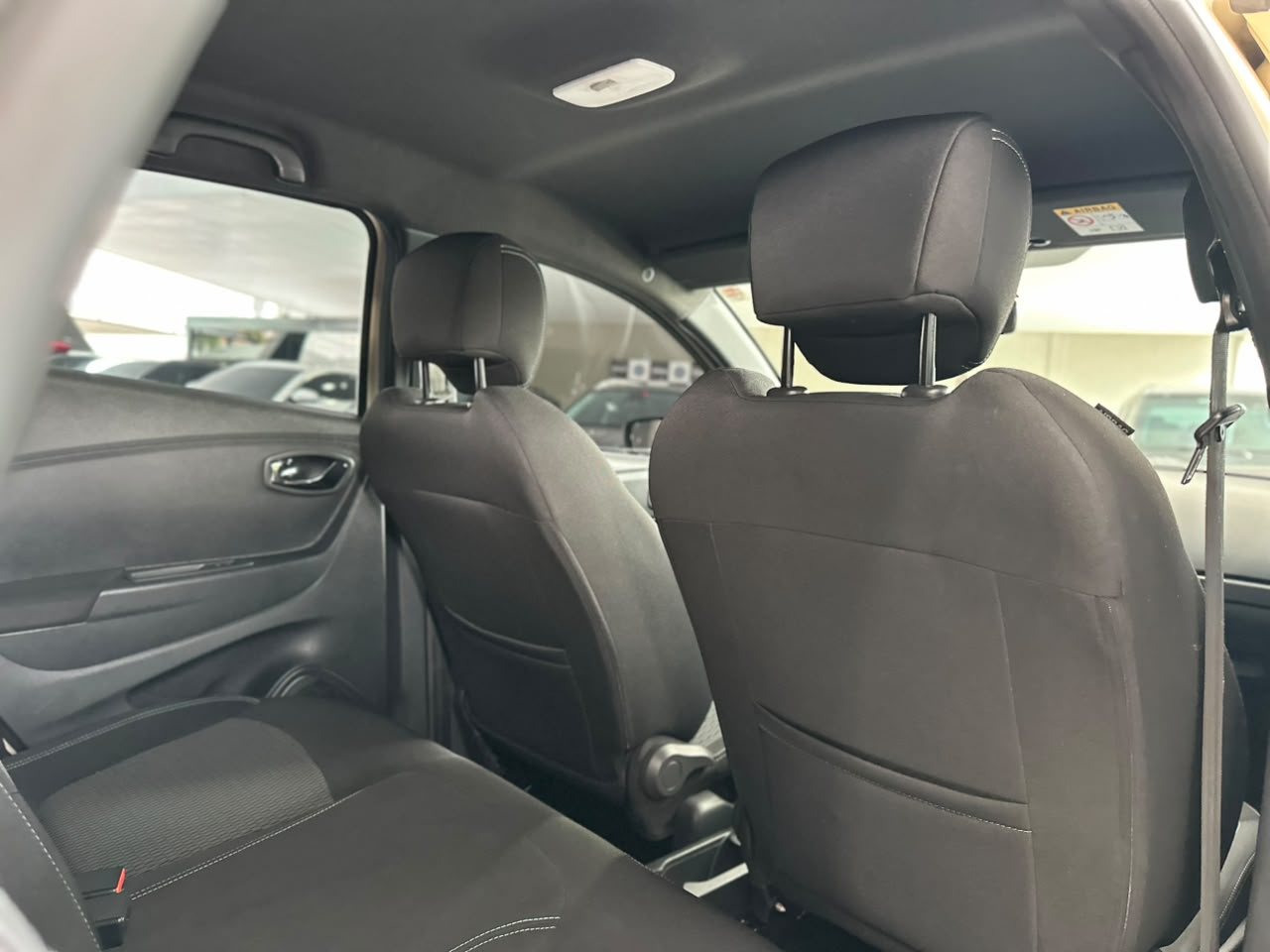 RENAULT Captur 1.6 16V 4P FLEX SCE LIFE X-TRONIC CVT