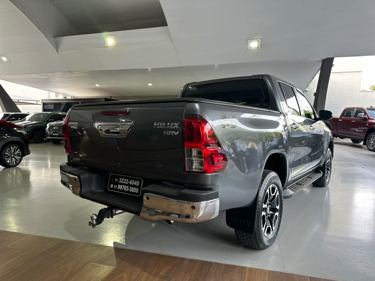 TOYOTA Hilux Caminhonete 2.8 16V SRV 4X4 DIESEL CABINE DUPLA AUTOMÁTICO