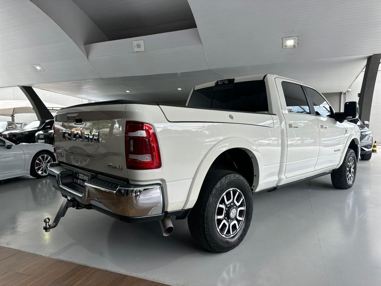 RAM 3500 6.7 I6 LIMITED LONG HORN CABINE DUPLA 4X4 TURBO DIESEL AUTOMÁTICO