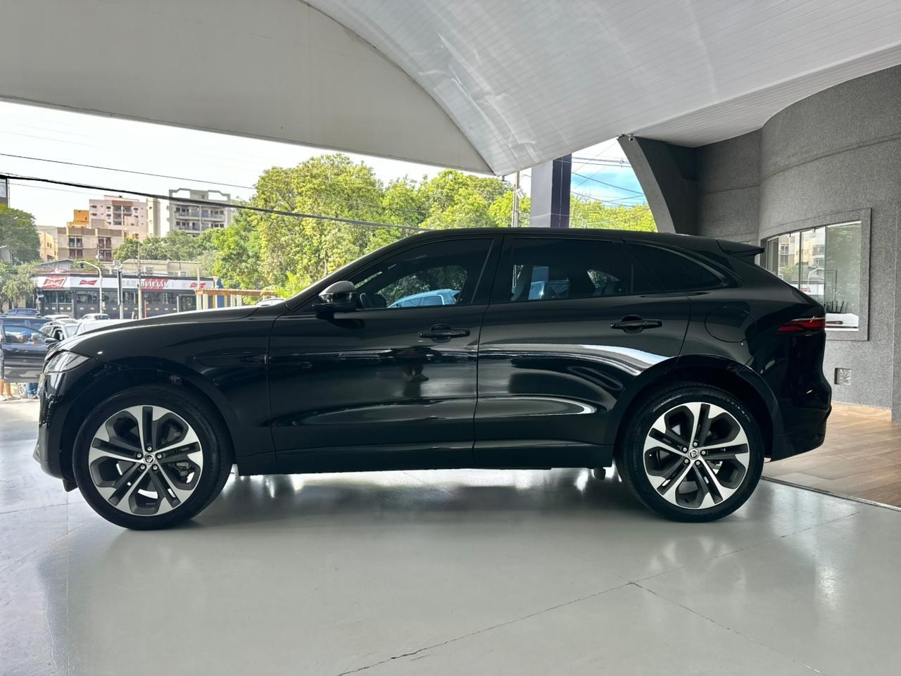 JAGUAR F-Pace 2.0 16V 4P AWD P400E PHEV R-DYNAMIC SE TURBO AUTOMÁTICO