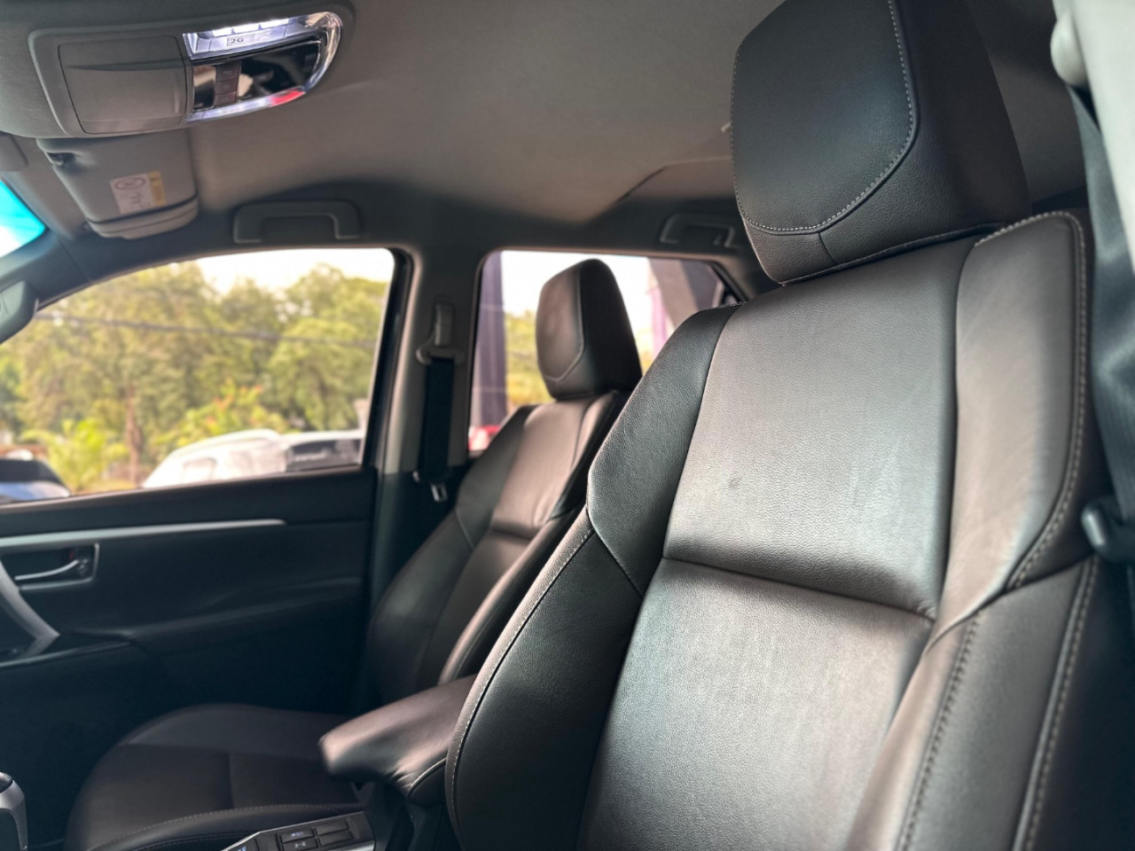 TOYOTA Hilux SW4 2.8 4P SRX 4X4 TURBO DIESEL AUTOMÁTICO