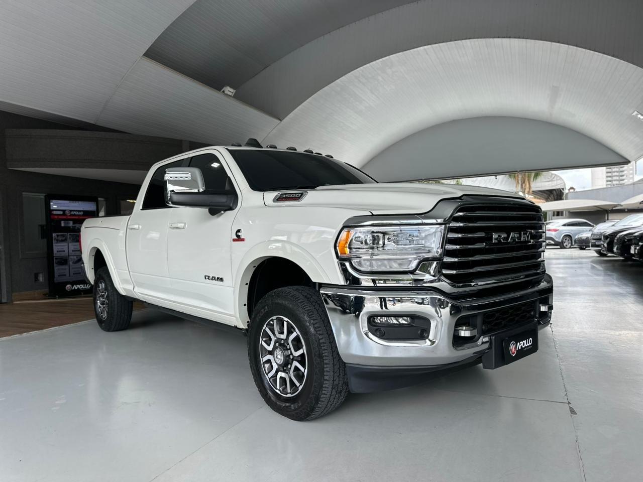 RAM 3500 6.7 I6 LIMITED LONG HORN CABINE DUPLA 4X4 TURBO DIESEL AUTOMÁTICO