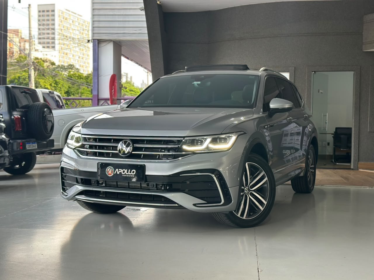 Tiguan 2.0 16V 4P FSI R-LINE TURBO AUTOMÁTICO