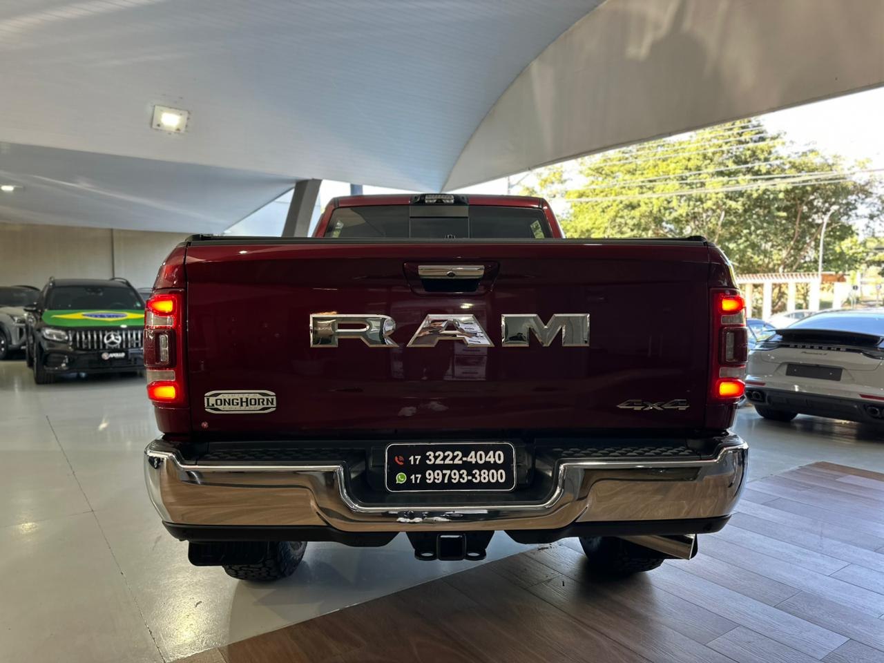 RAM 3500 6.7 I6 LIMITED LONG HORN CABINE DUPLA 4X4 TURBO DIESEL AUTOMÁTICO