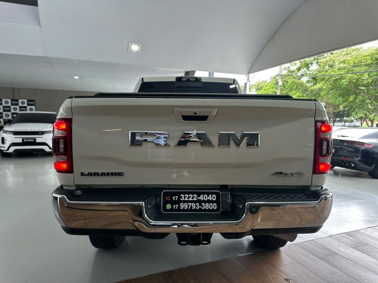 RAM 2500 6.7 I6 24V SLT CABINE DUPLA TURBO DIESEL LARAMIE 4X4 AUTOMÁTICO