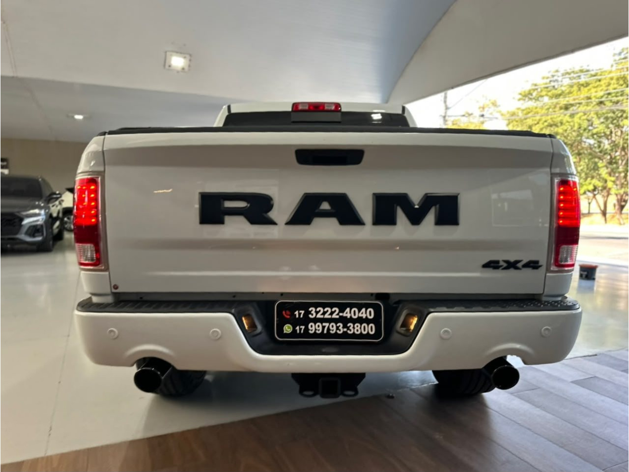 RAM 1500 5.7 V8 REBEL CABINE DUPLA 4X4 AUTOMÁTICO