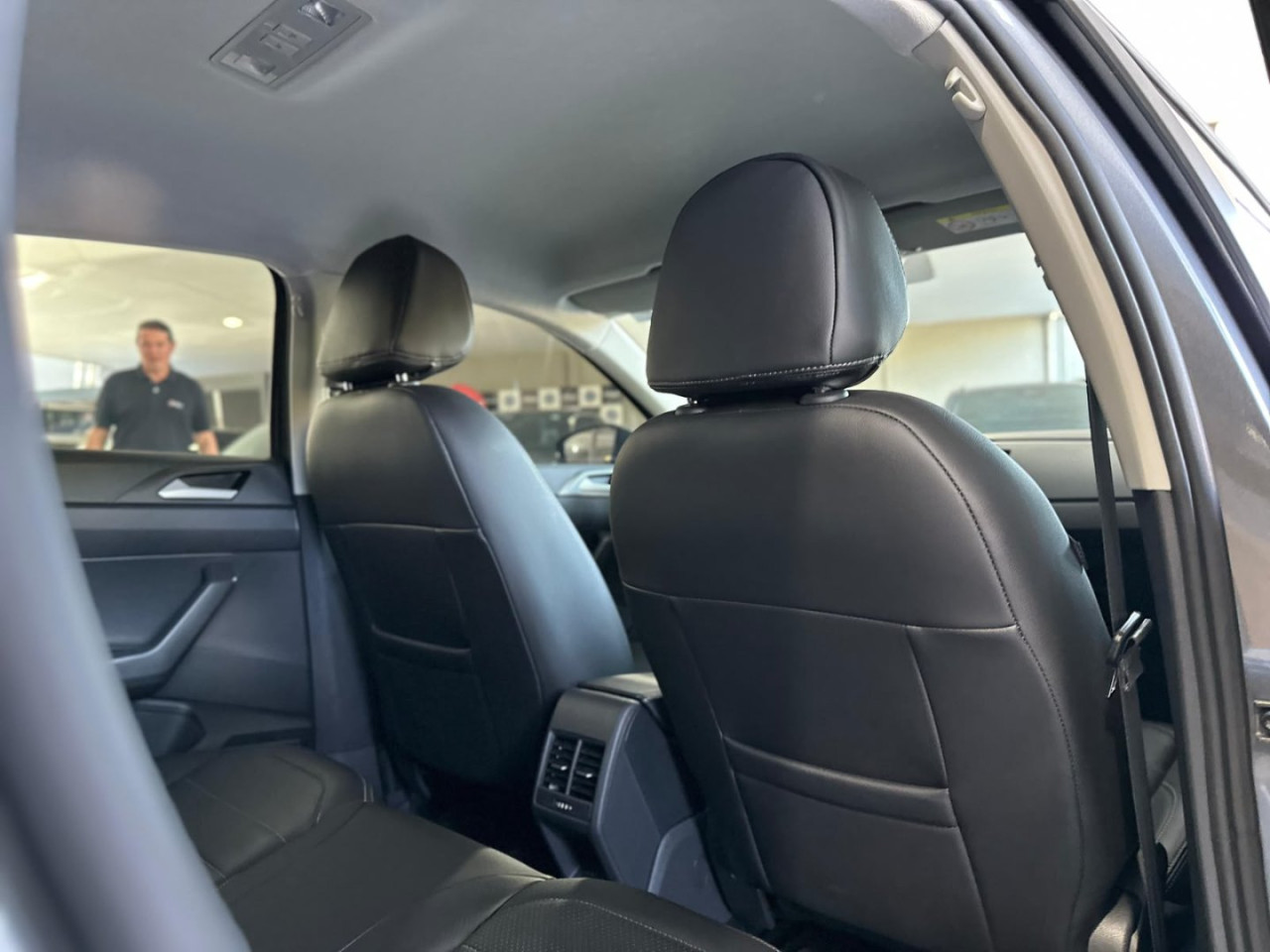 VOLKSWAGEN Nivus 1.0 4P FLEX 200 TSI HIGHLINE TURBO AUTOMÁTICO