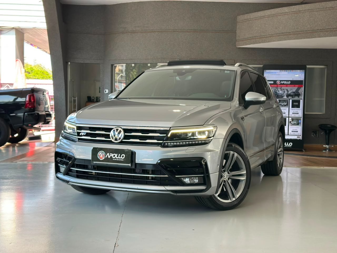 Tiguan 2.0 16V 4P TSI 300 TURBO R-LINE AUTOMÁTICO