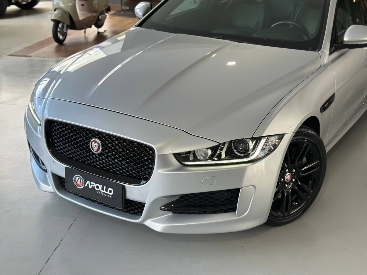 JAGUAR XE 2.0 16V 4P SI4 R-SPORT TURBO AUTOMÁTICO