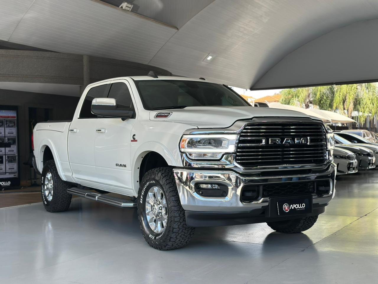 RAM 2500 6.7 I6 24V SLT CABINE DUPLA TURBO DIESEL LARAMIE 4X4 AUTOMÁTICO