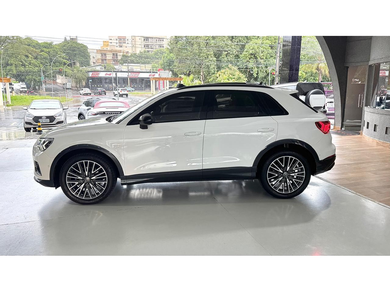 AUDI Q3 1.4 4P 35 TFSI BLACK S LINE S-TRONIC AUTOMÁTICO
