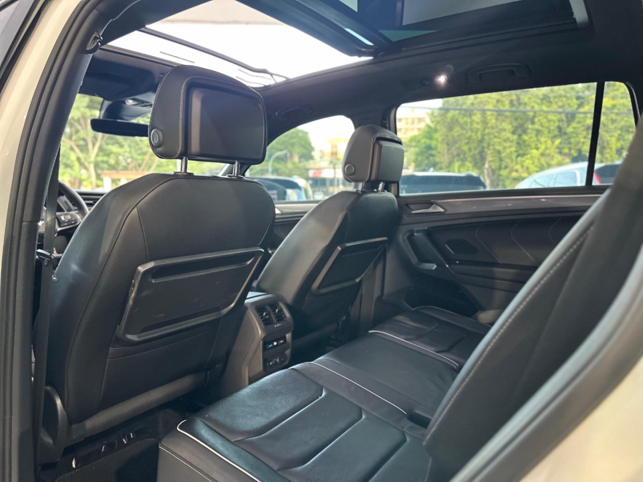 VOLKSWAGEN Tiguan 2.0 16V 4P TSI 350 TURBO R-LINE 4MOTION DSG AUTOMÁTICO