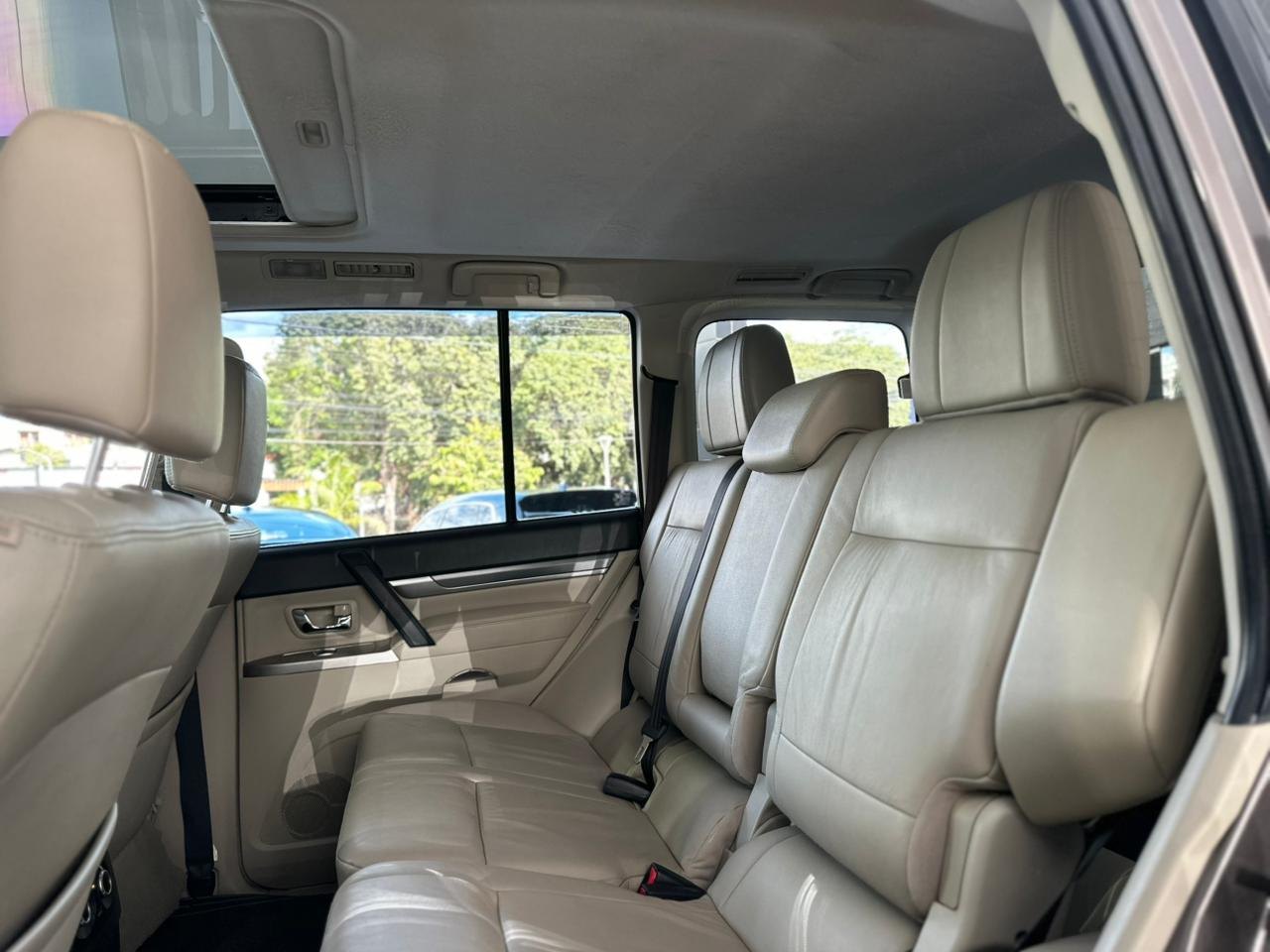 MITSUBISHI Pajero Full 3.8 V6 24V 4P HPE 4X4 AUTOMÁTICO