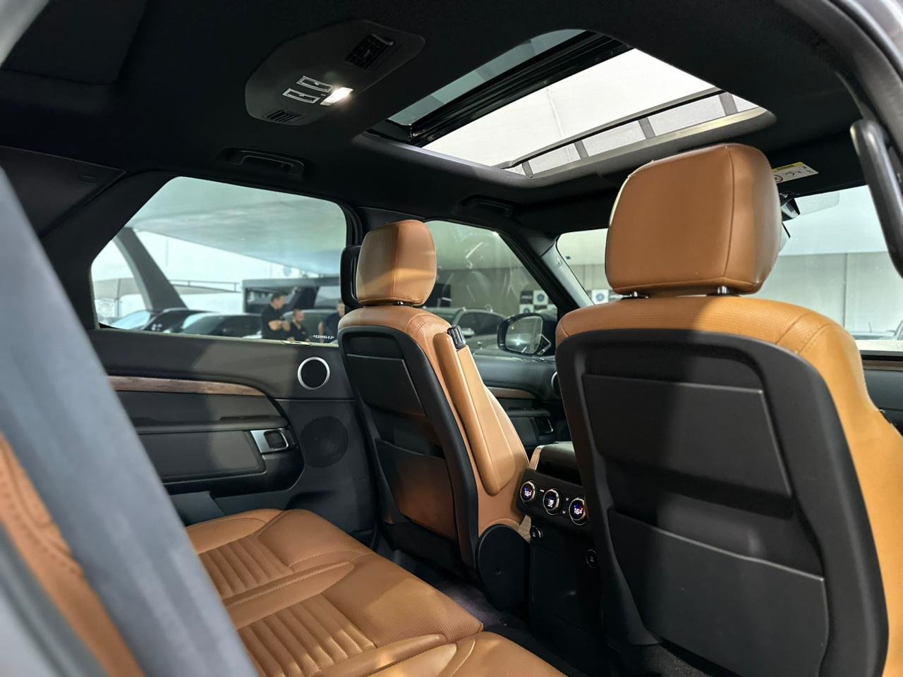 LAND ROVER Discovery 3.0 4P HSE SDV6 4X4 TURBO DIESEL AUTOMÁTICO