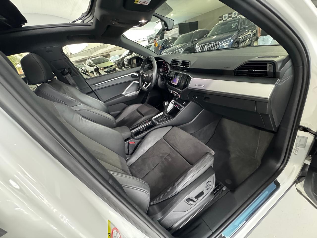 AUDI Q3 1.4 4P 35 TFSI BLACK S LINE S-TRONIC AUTOMÁTICO