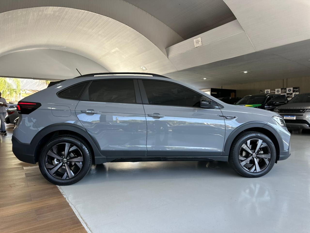 VOLKSWAGEN Nivus 1.0 4P FLEX 200 TSI HIGHLINE TURBO AUTOMÁTICO