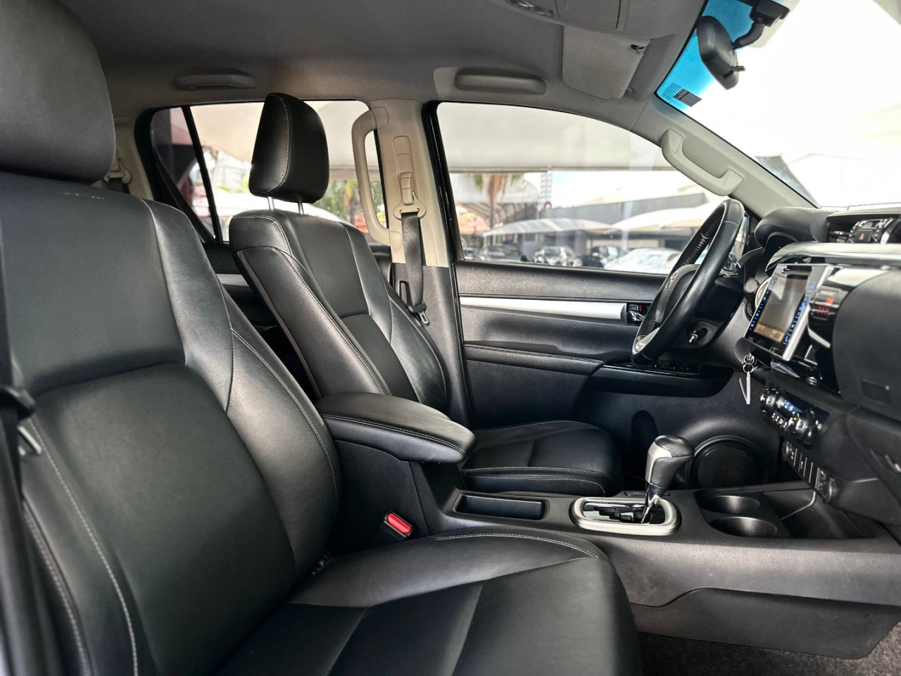 TOYOTA Hilux Caminhonete 2.7 16V 4P SRV FLEX 4X4  CABINE DUPLA AUTOMÁTICO