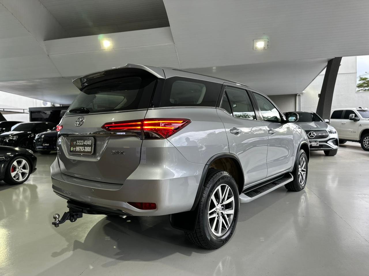 TOYOTA Hilux SW4 2.8 16V 4P SRX 4X4 7 LUGARES TURBO DIESEL AUTOMÁTICO