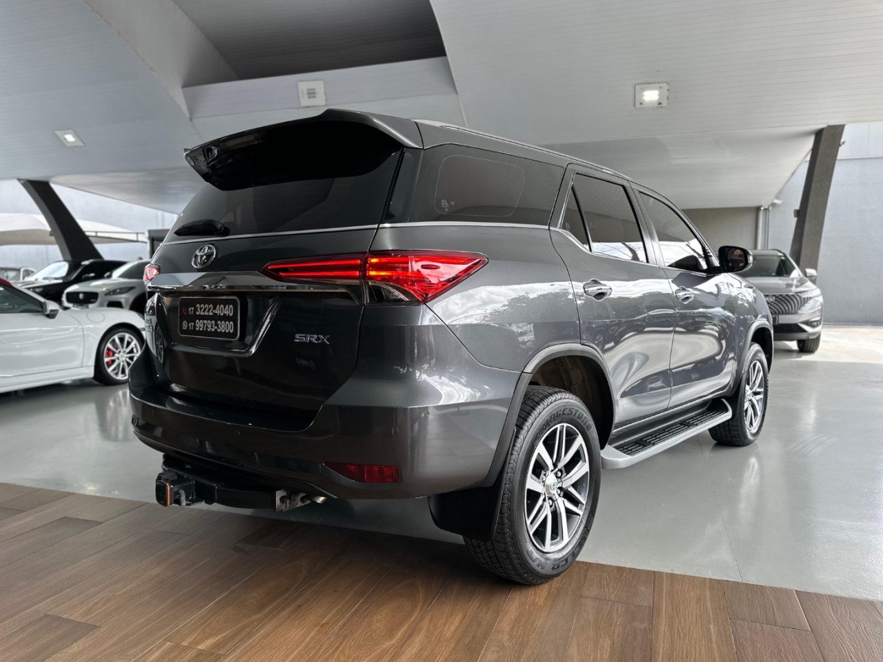 TOYOTA Hilux SW4 2.8 4P SRX 4X4 TURBO DIESEL AUTOMÁTICO