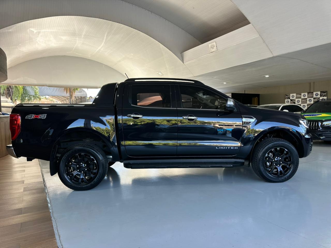 FORD Ranger 3.2 20V CABINE DUPLA 4X4 LIMITED TURBO DIESEL AUTOMÁTICO