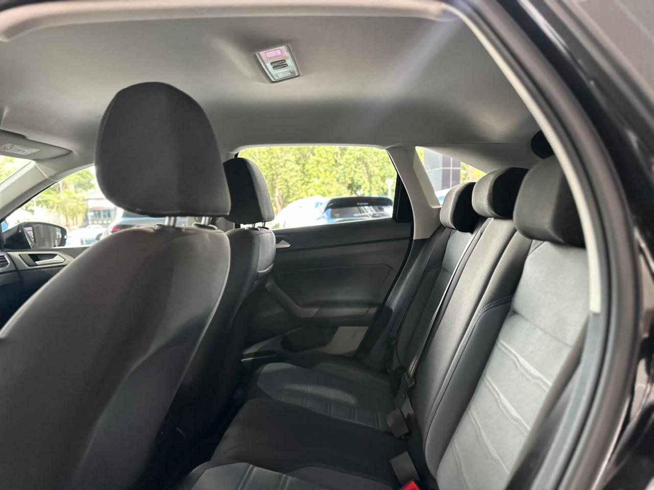 VOLKSWAGEN Nivus 1.0 4P FLEX 200 TSI COMFORTLINE TURBO AUTOMÁTICO