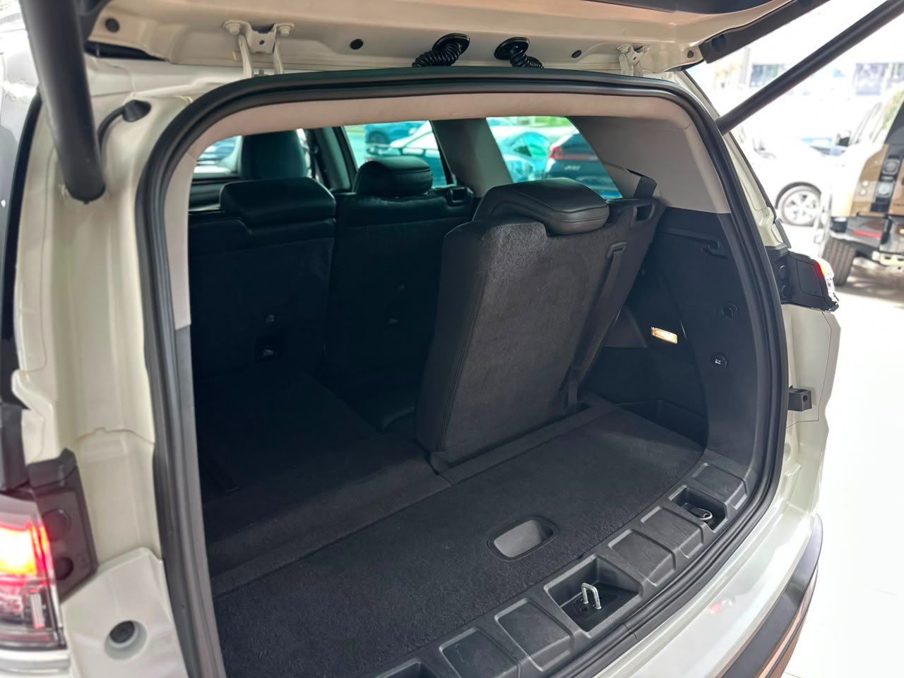 JEEP Commander 1.3 16V 4P FLEX T270 LIMITED TURBO AUTOMÁTICO AT6