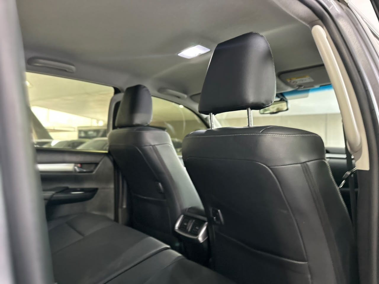 TOYOTA Hilux Caminhonete 2.8 16V SRV 4X4 DIESEL CABINE DUPLA AUTOMÁTICO