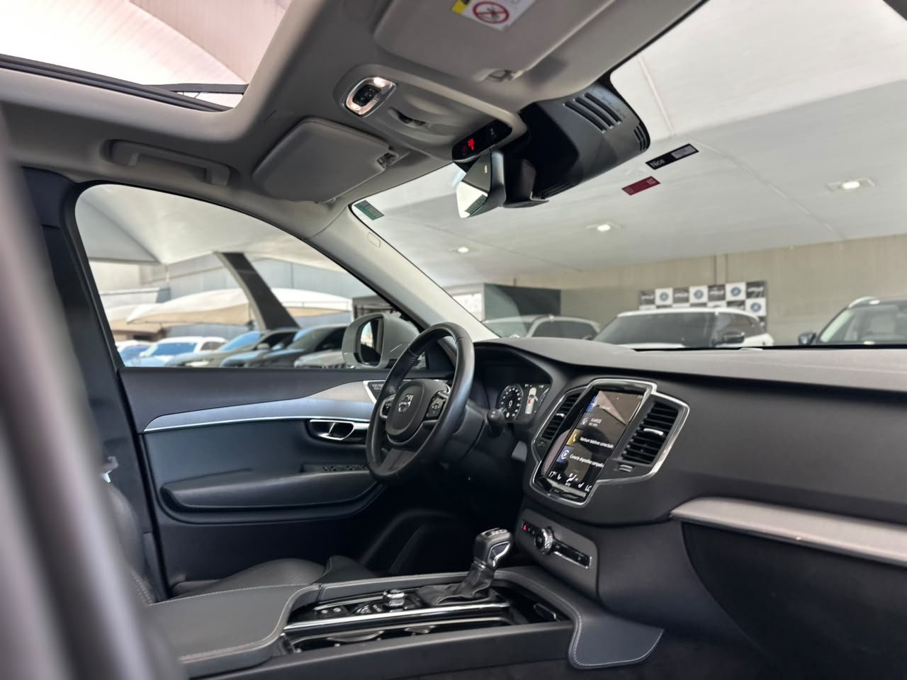 VOLVO XC90 2.0 4P MOMENTUM 4X4 TURBO AUTOMÁTICO