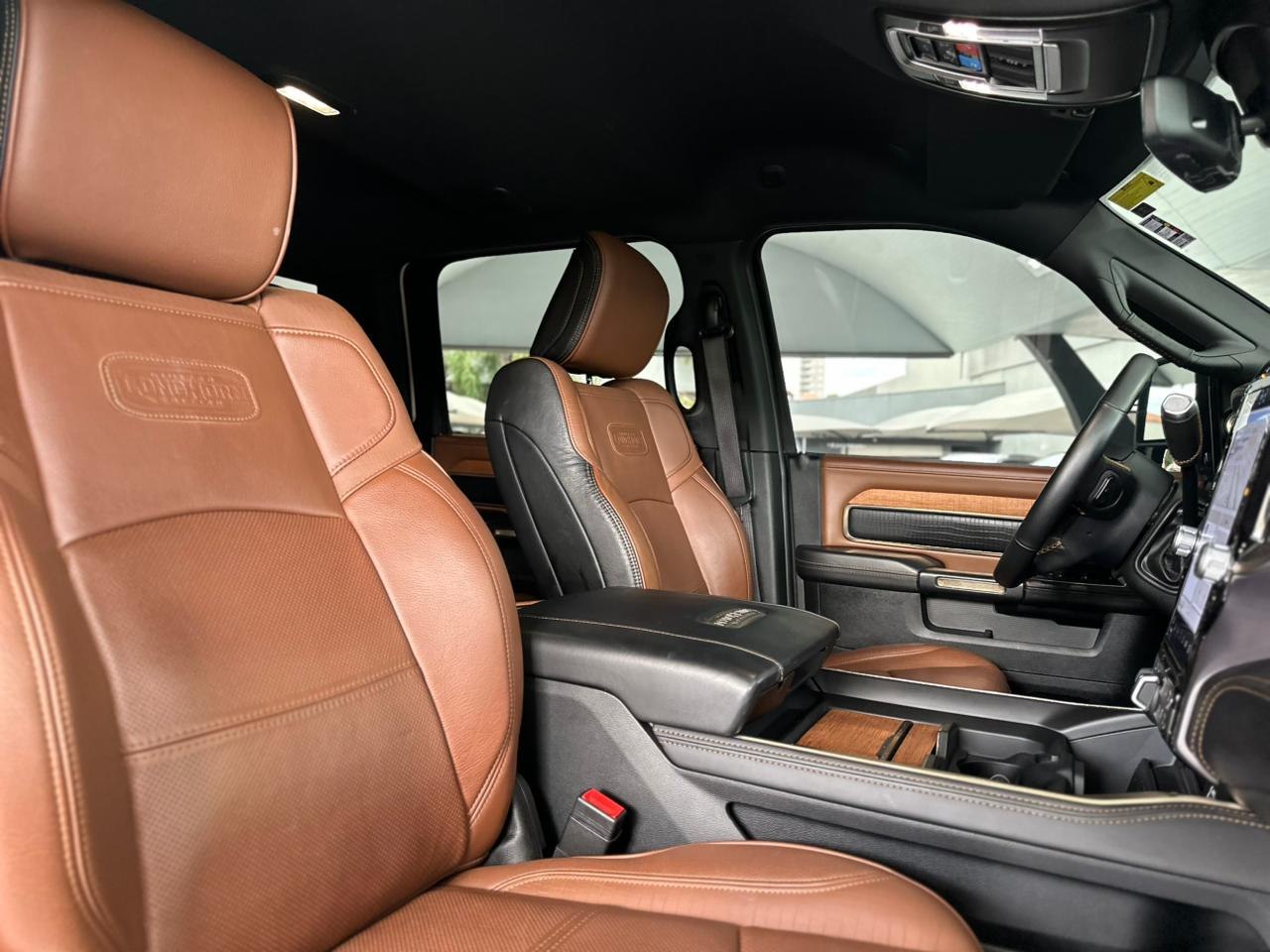 RAM 3500 6.7 I6 LIMITED LONG HORN CABINE DUPLA 4X4 TURBO DIESEL AUTOMÁTICO