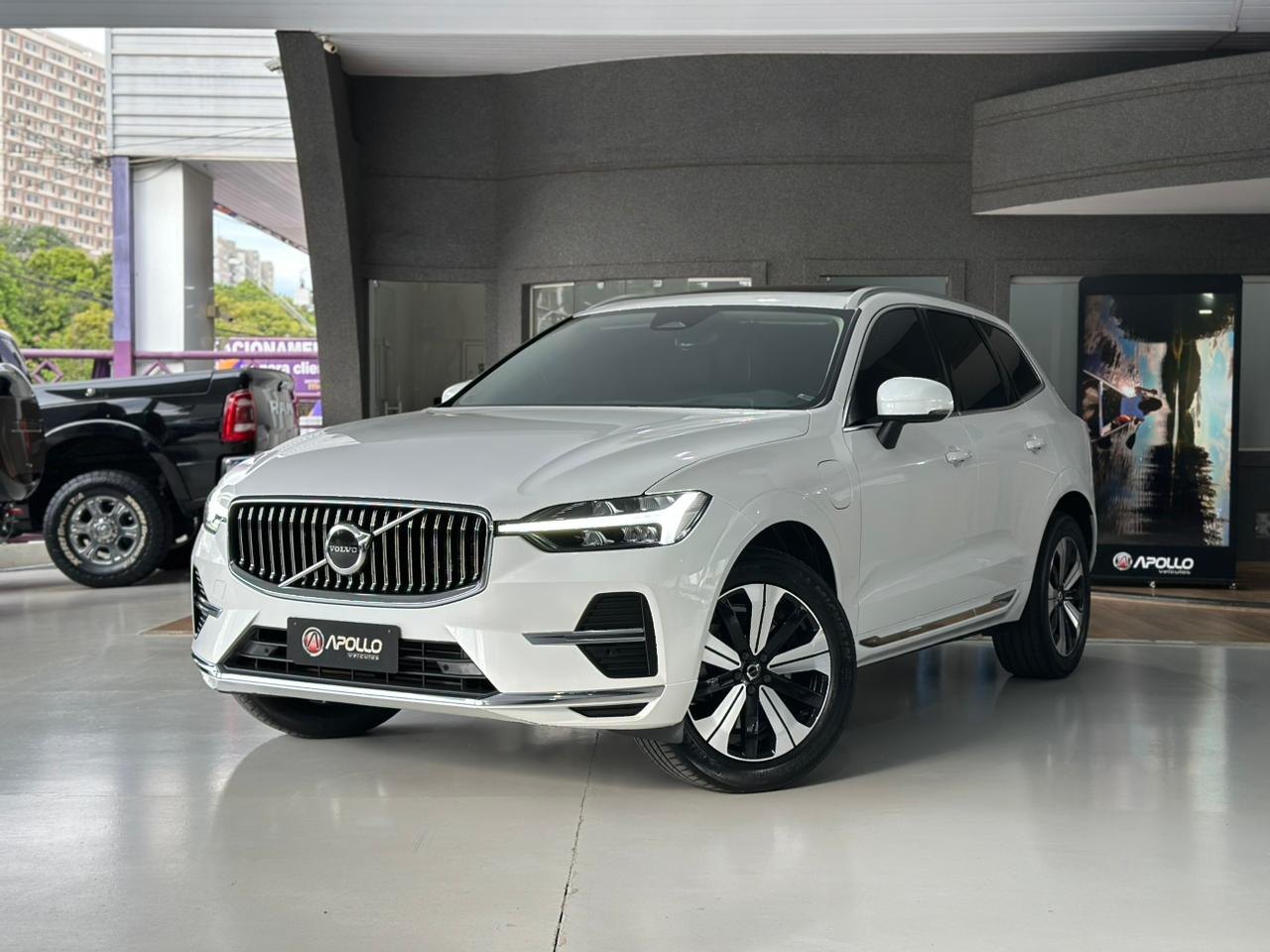 XC60 2.0 16V 4P T8 RECHARGE HÍBRIDO PLUS AWD TURBO GEARTRONIC AUTOMÁTICO