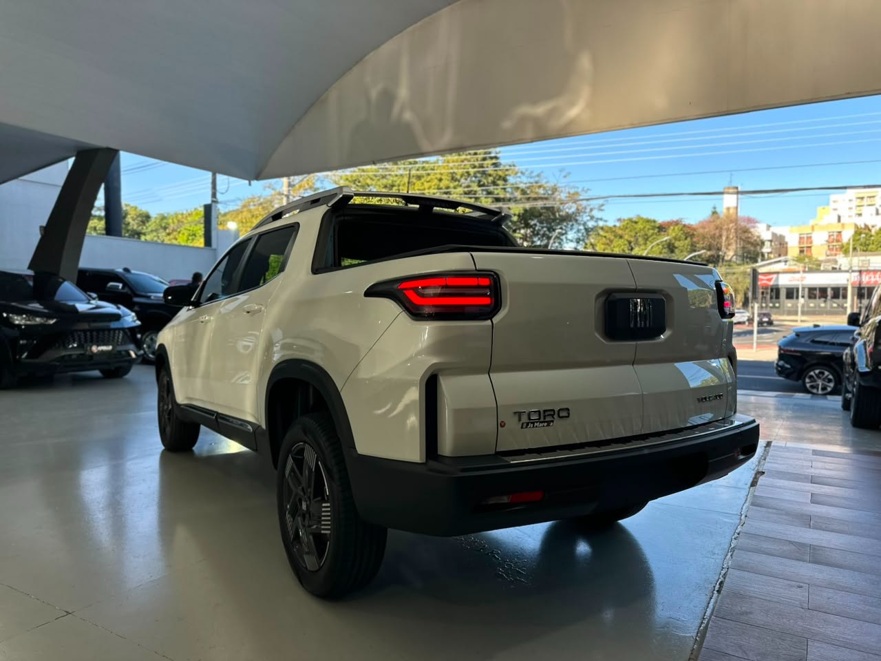 FIAT Toro 1.3 16V 4P FLEX 270 TURBO VOLCANO AUTOMÁTICO