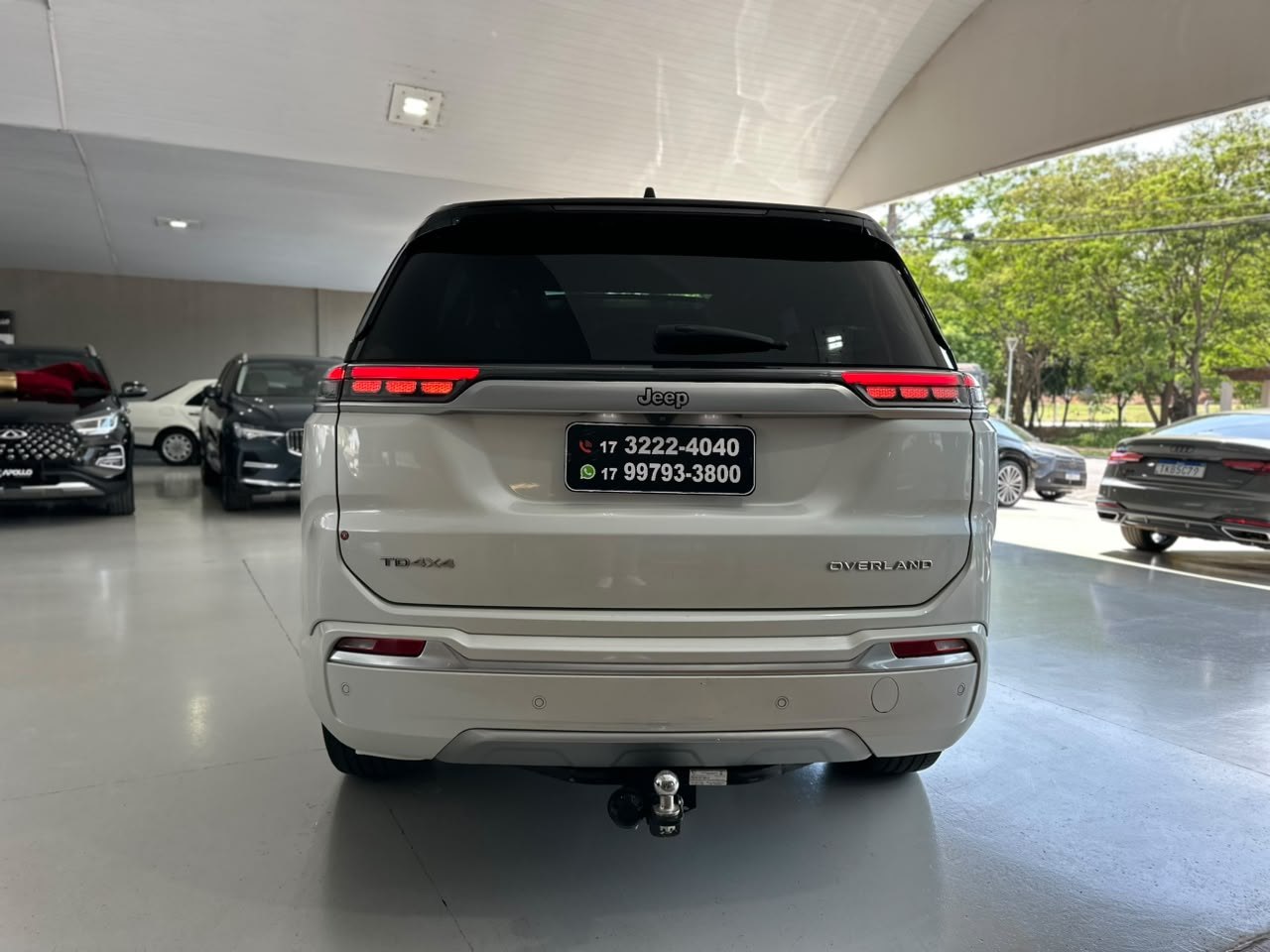 JEEP Commander 2.0 16V 4P TD380 OVERLAND 4X4 TURBO DIESEL AUTOMÁTICO AT9