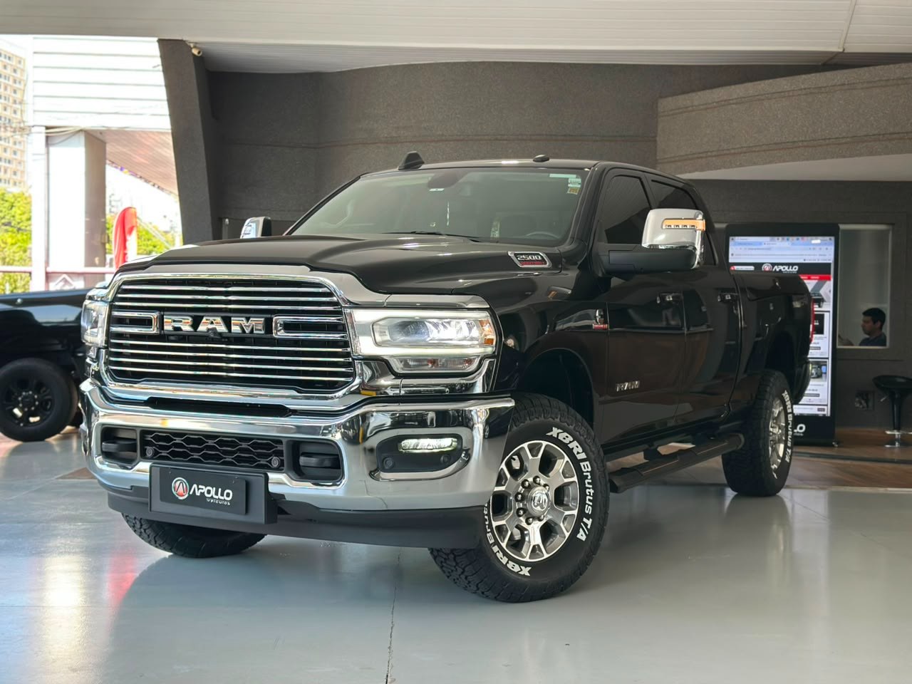 2500 6.7 I6 24V SLT CABINE DUPLA TURBO DIESEL LARAMIE 4X4 AUTOMÁTICO