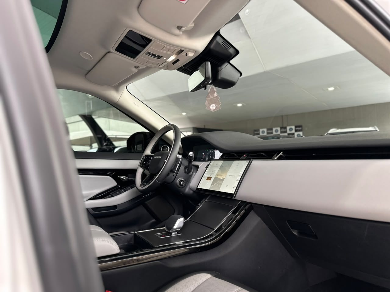 LAND ROVER Range Rover Evoque 2.0 4P FLEX P250 R-DYNAMIC HSE AWD AUTOMÁTICO