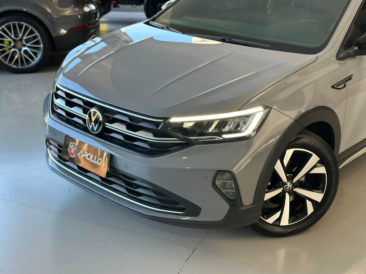 VOLKSWAGEN Nivus 1.0 4P FLEX 200 TSI HIGHLINE TURBO AUTOMÁTICO