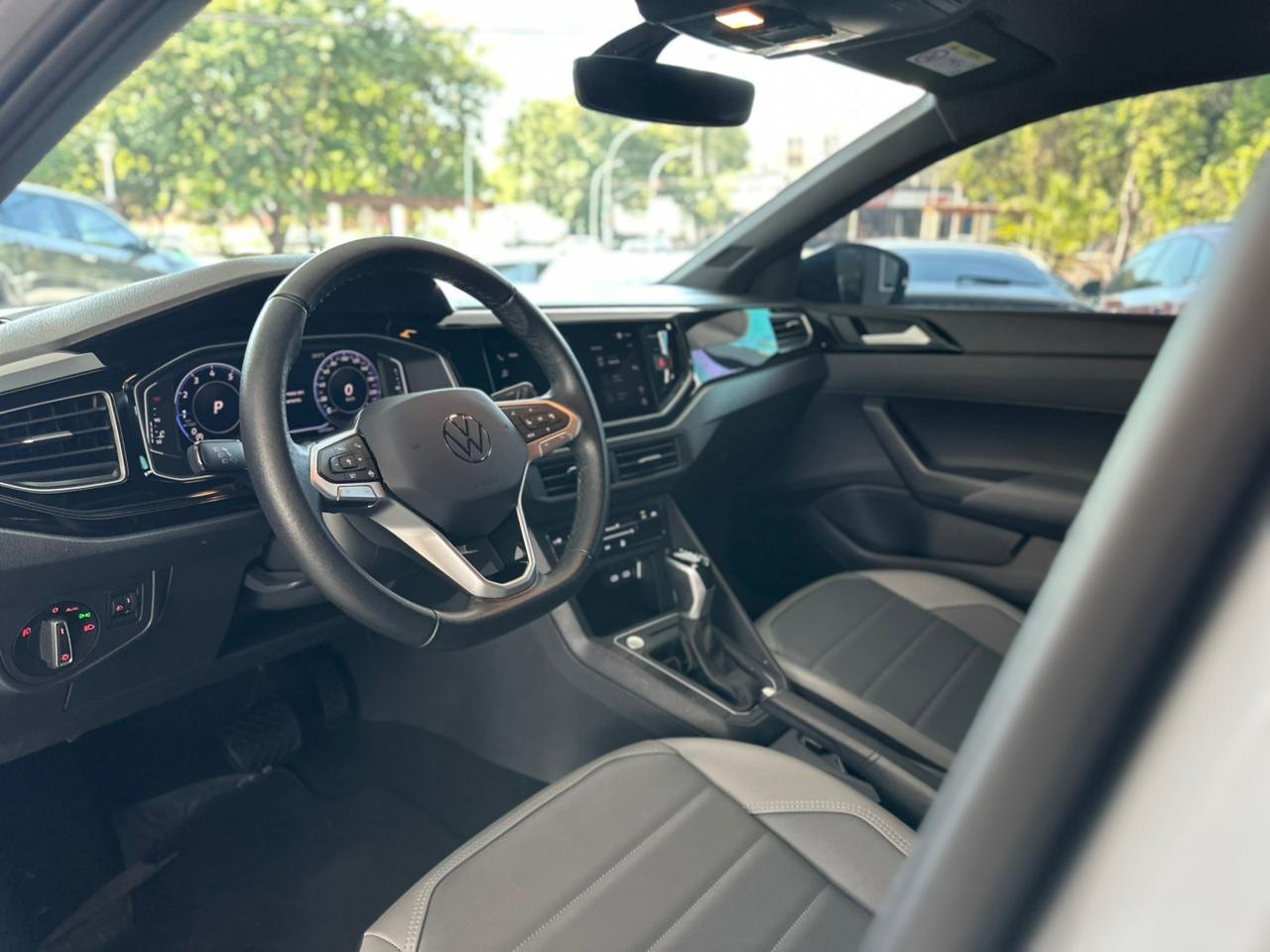VOLKSWAGEN Nivus 1.0 4P FLEX 200 TSI HIGHLINE TURBO AUTOMÁTICO