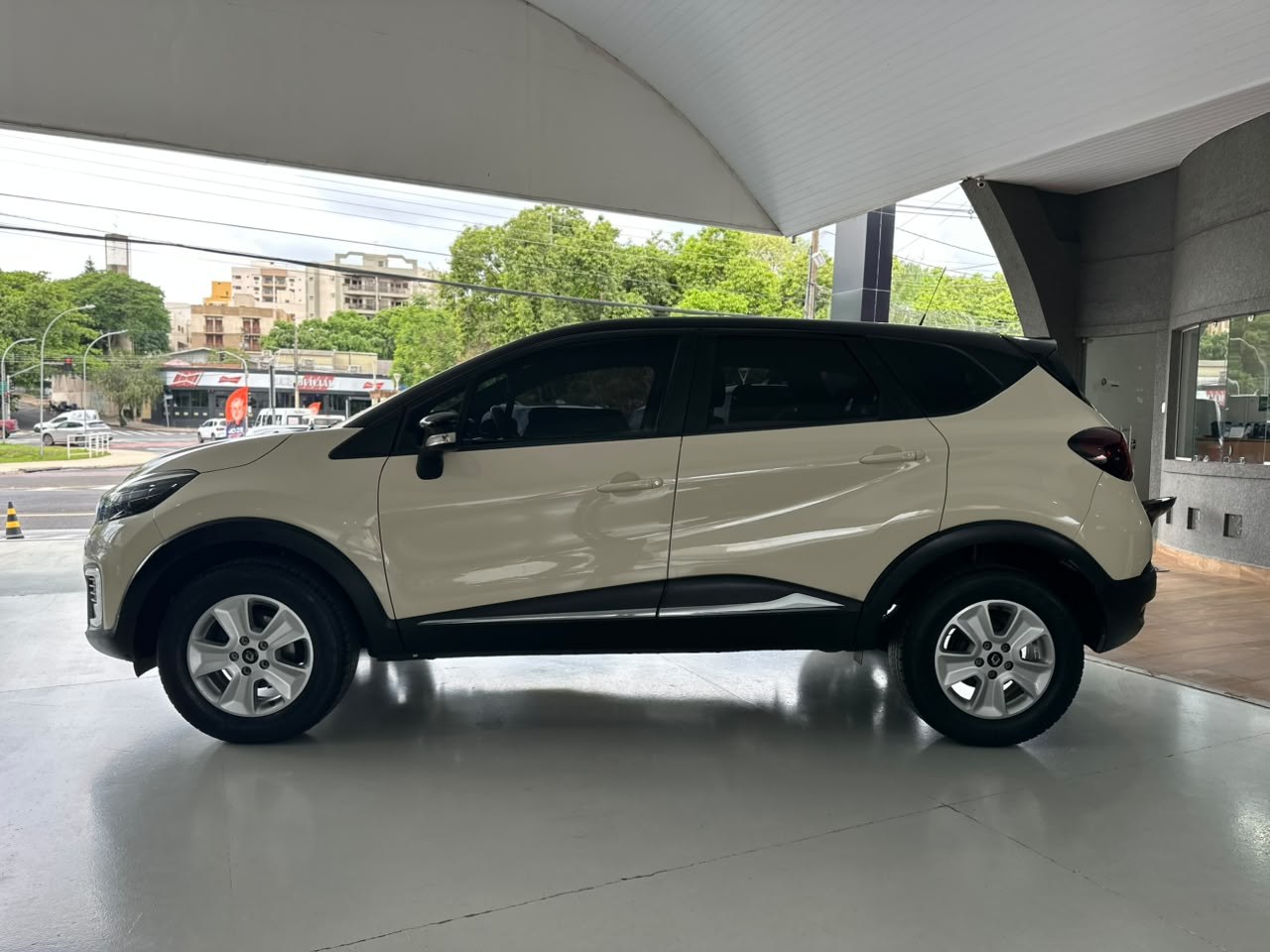 RENAULT Captur 1.6 16V 4P FLEX SCE LIFE X-TRONIC CVT