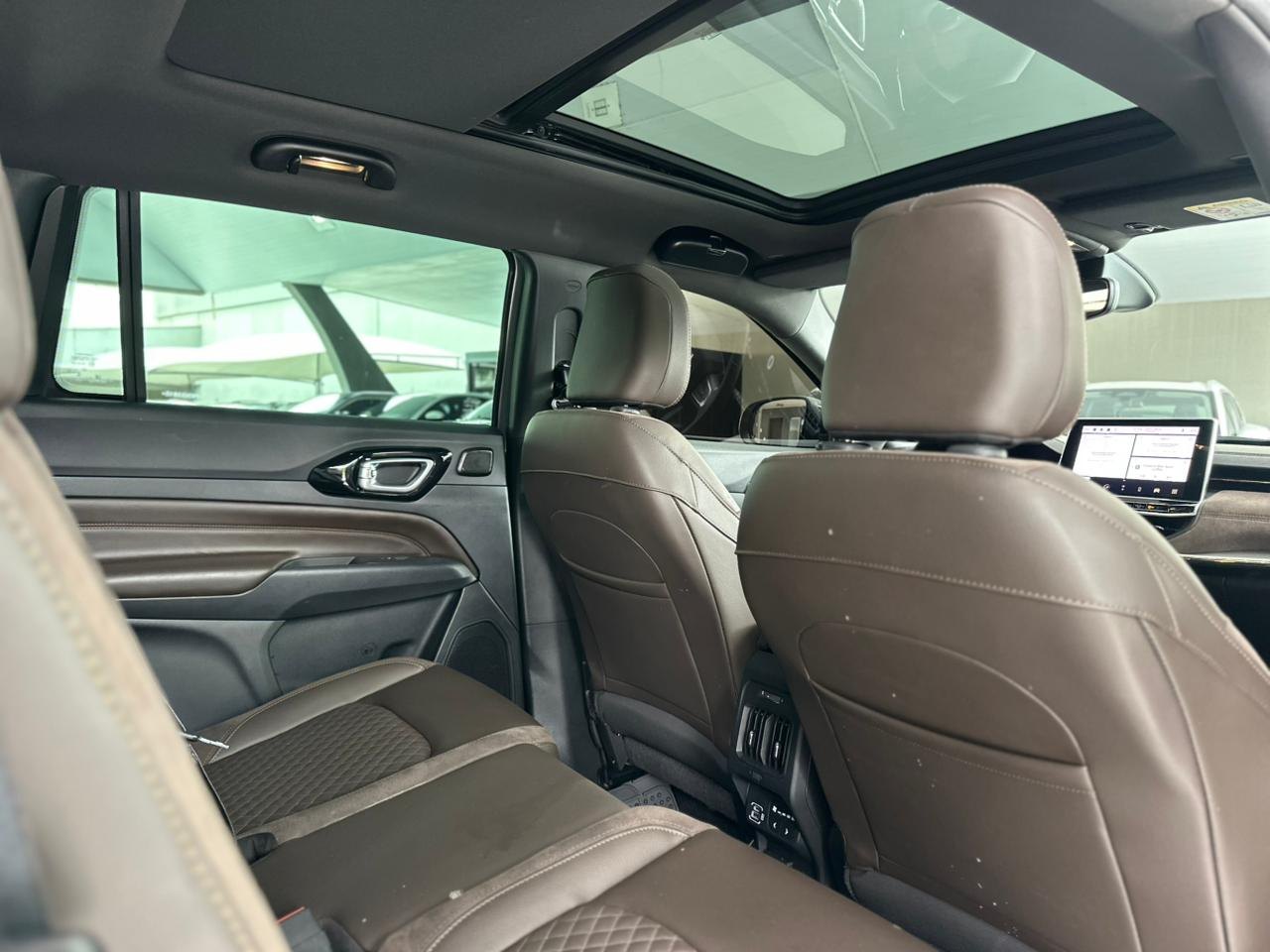 JEEP Commander 1.3 16V 4P FLEX T270 OVERLAND TURBO AUTOMÁTICO AT6