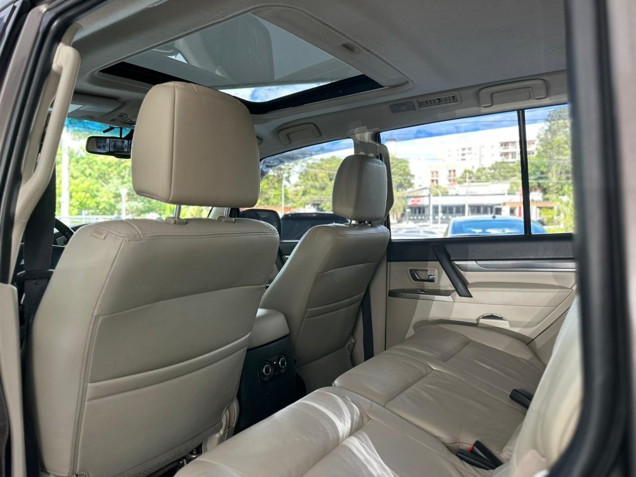 MITSUBISHI Pajero Full 3.8 V6 24V 4P HPE 4X4 AUTOMÁTICO